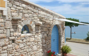 Beautiful home in Kali with WiFi and 1 Bedrooms